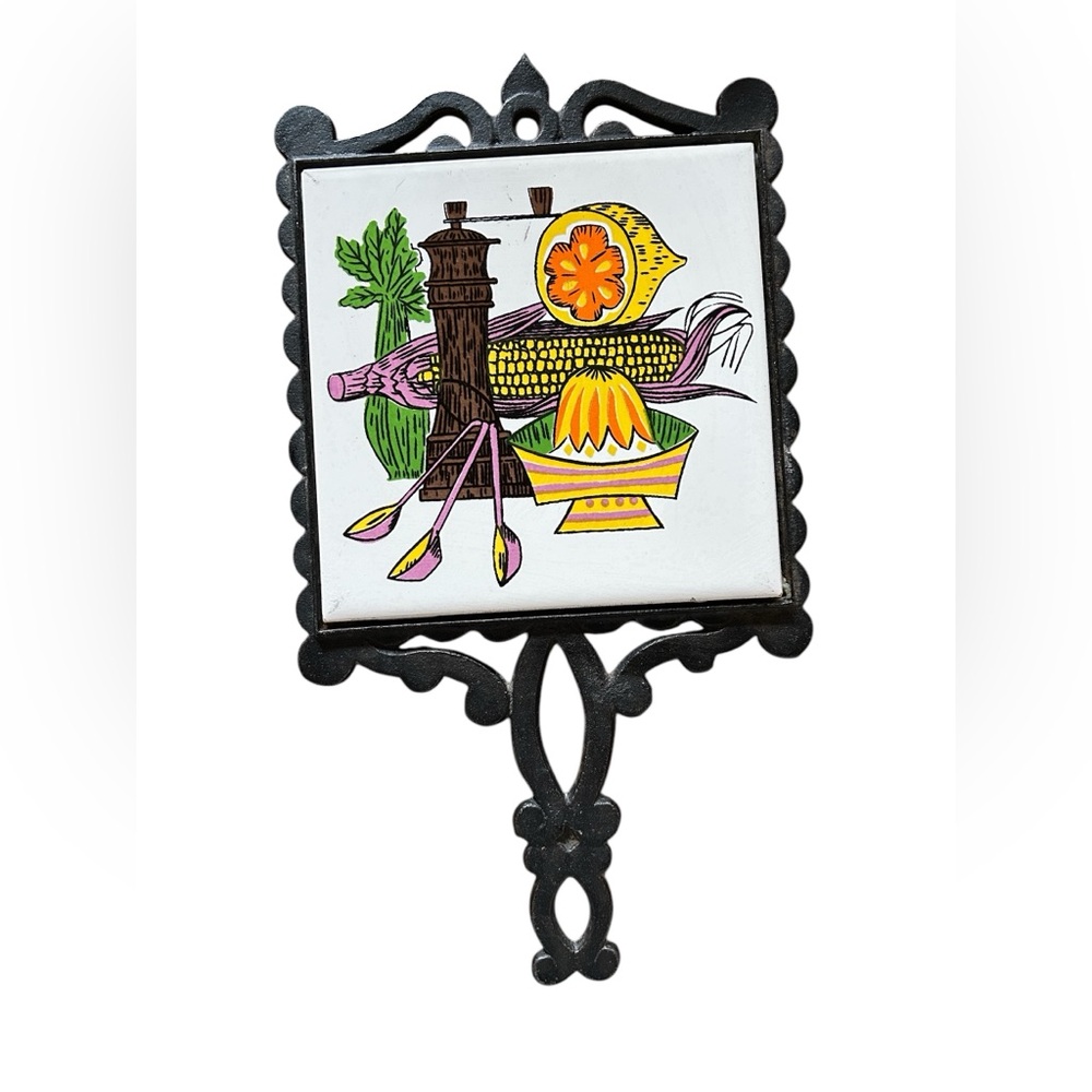 Made In Lobeco Japan, LG 7” Handled Trivet. Made With Porcelain And Cast Iron.